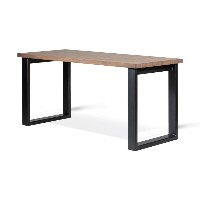 Pennsylvania restaurant—extra-large table with metal table base, aisle view.